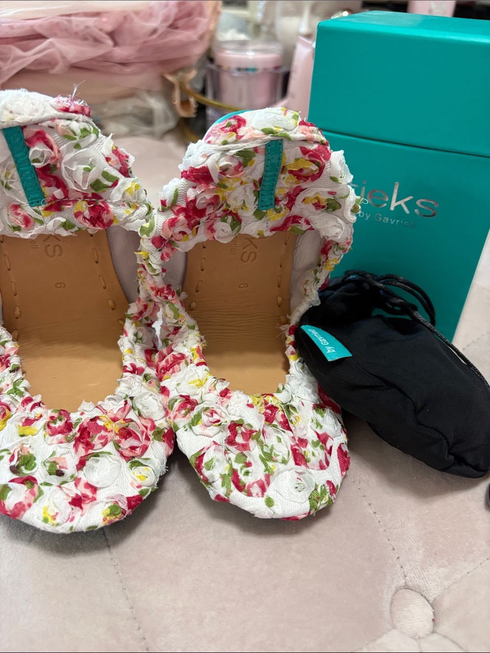 Tieks Floral White Red Green Foldable Ballet Flats - Picture 5 of 5